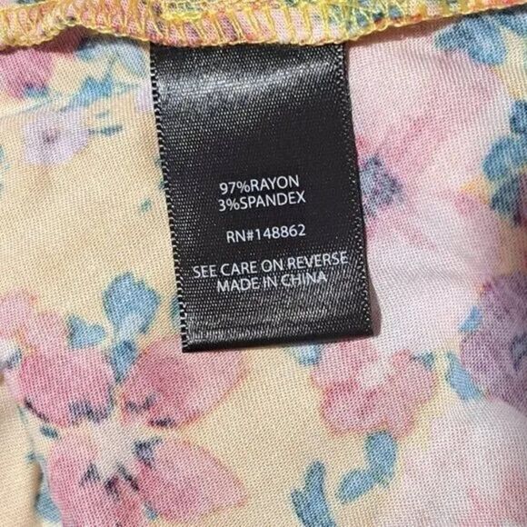 Torrid Women's Yellow Floral Handkerchief Hem Dress Short Sleeves Plus Sz 2X - Picture 7 of 9